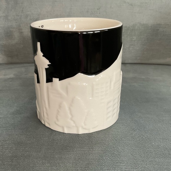 NWOT 2012 Collector’s Series 16oz ceramic Starbucks Seattle raised design mug - Picture 2 of 10